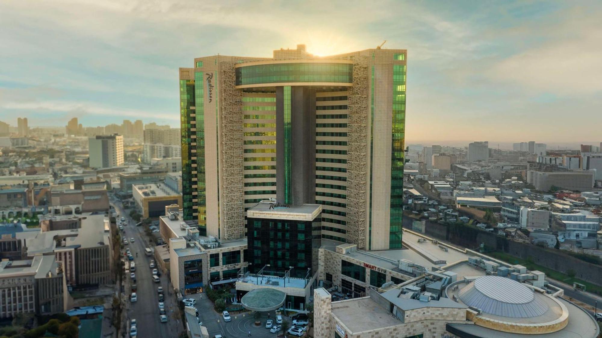 Radisson Hotel & Residences เอร์เบล ภายนอก รูปภาพ